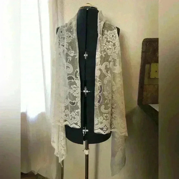 Handmade Vtg fabric lace poncho shrug Women S-Large? - Picture 3 of 9